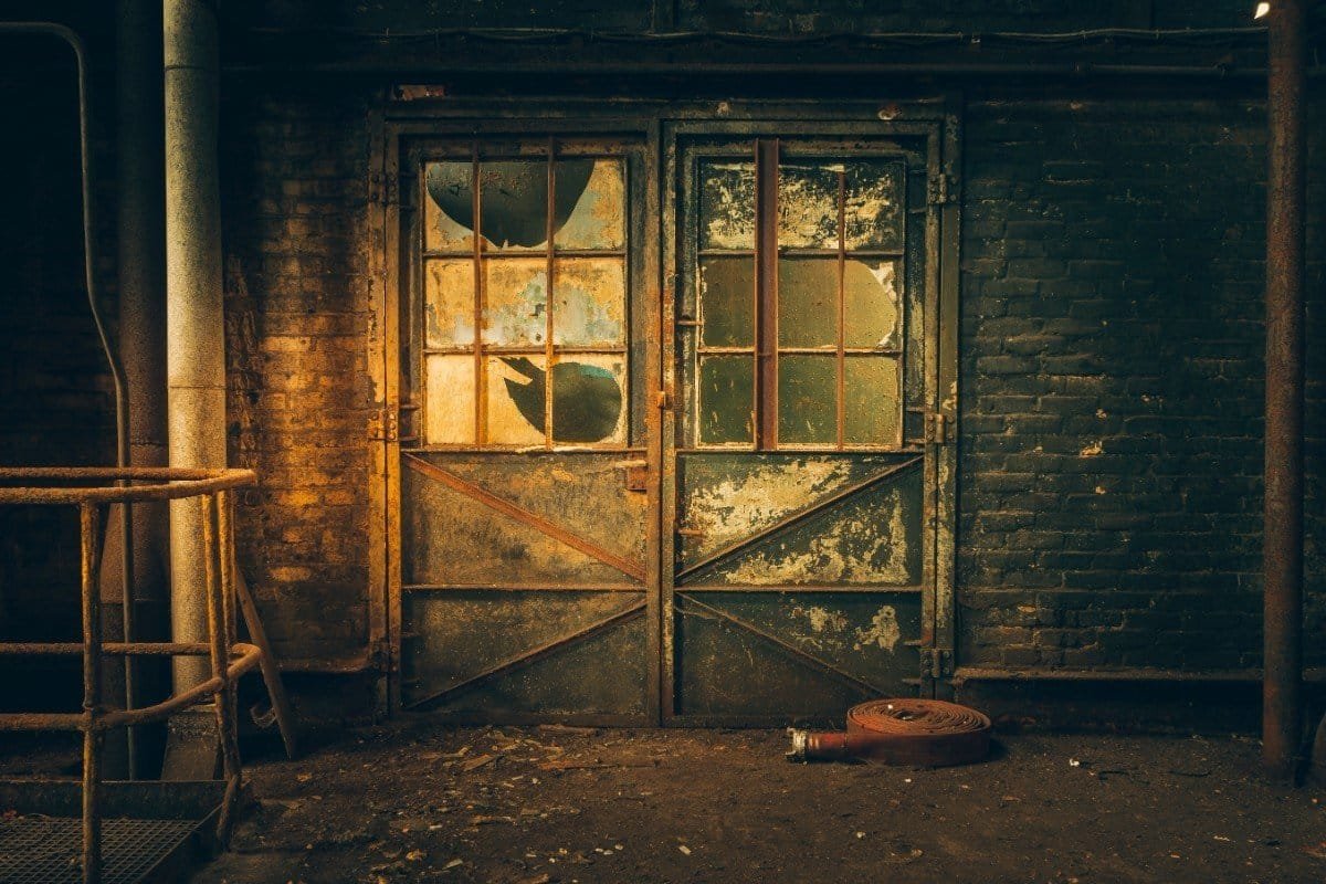 Read more about the article PTSD Flashbacks and How The Past Is Relived in The Present Moment